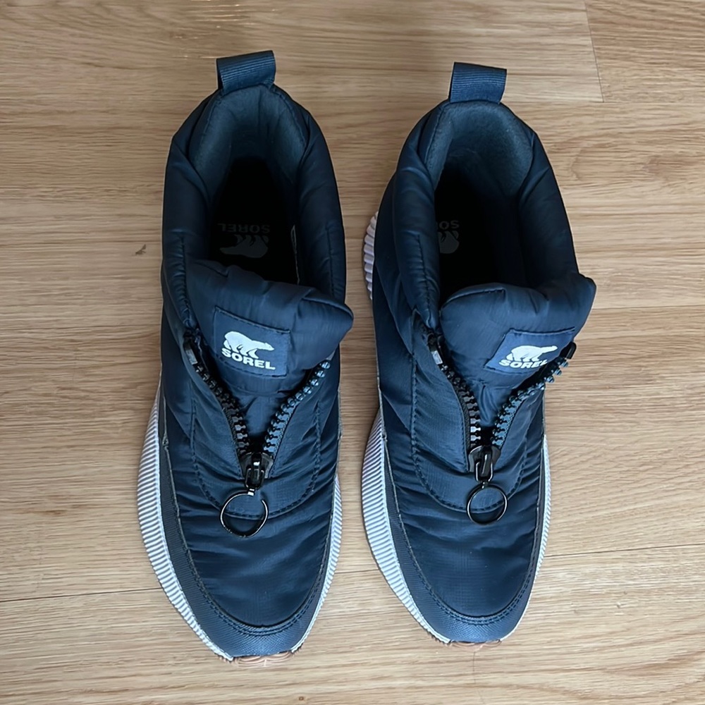 Sorel out 'n about puffy zip waterproof boot